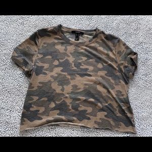 Forever 21 camo crop tee